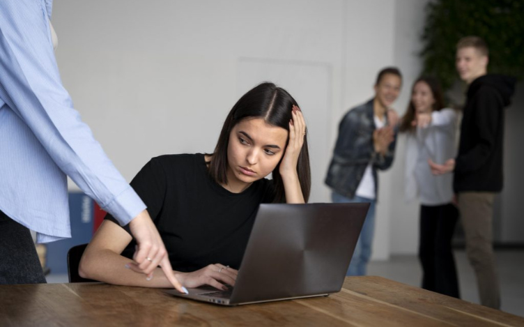  Direito do Trabalho: entenda o assédio moral no ambiente de trabalho